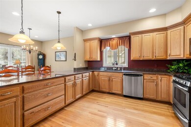 18 Nevins Dr unit 18, Londonderry, NH 03053 - photo 3