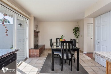 Eat-In Kitchen