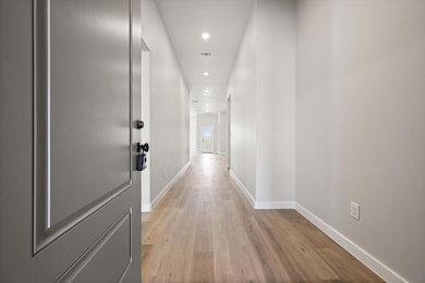 13-2714 Volney Ave_2715