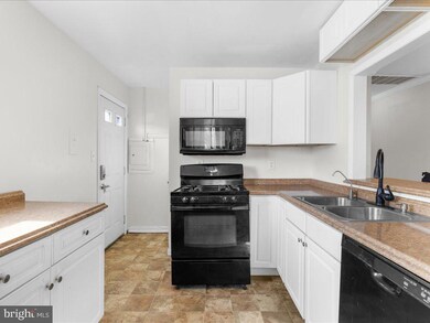 410 Carmody Hills Dr, Capitol Heights, MD 20743 - photo 5