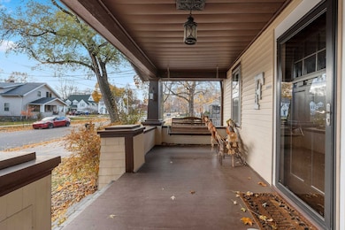 1024 W Elsie St, Appleton, WI 54914 - photo 2