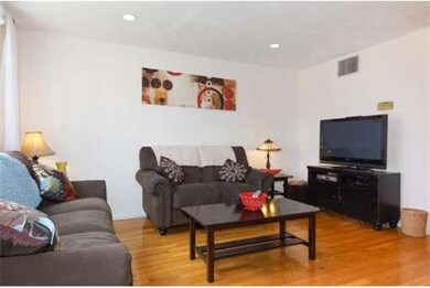 5267 Washington St unit 7, West Roxbury, MA 02132 - photo 4