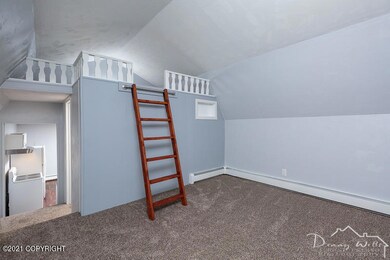 Loft ladder can be pushed in