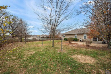 4516 SW Lakeside Dr, Topeka, KS 66610 - photo 7