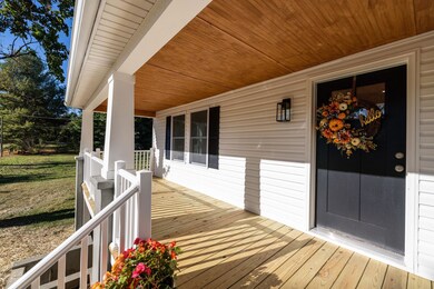 1140 Farmview Rd, Luray, VA 22835 - photo 4