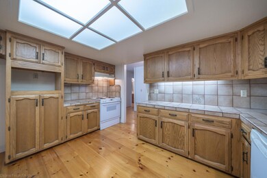 6460 Lucerne Ct-22