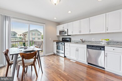 8225 Watersedge Rd, Dundalk, MD 21222 - photo 6