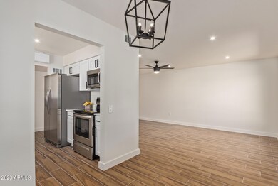 0011-12 - Royal Ridge