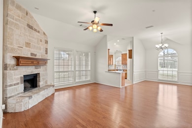 2907 Crystal Way, Grand Prairie, TX 75052 - photo 5