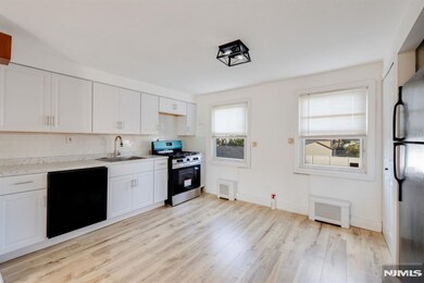 25 Hastings Ave unit B, Rutherford, NJ 07070 - photo 7