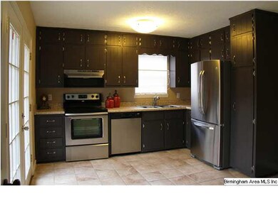 Updated kitchen cabinets, new appliances