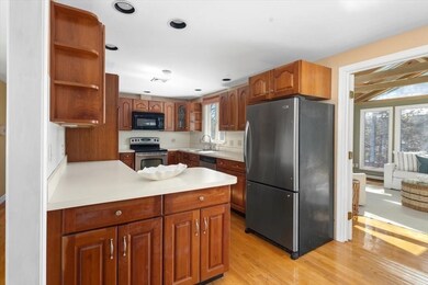 21 Windsor Dr, Hingham, MA 02043 - photo 6