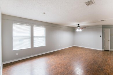 8505 Swan Park Dr, Denton, TX 76210 - photo 4