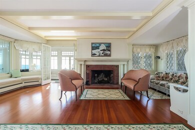 Living Room-6726804
