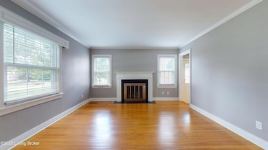 4502 Blenheim Rd, Louisville, KY 40207 - photo 2