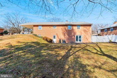 2914 Chapel View Dr, Silver Spring, MD 20904 - photo 3