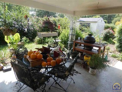 1631 SW 28th St, Topeka, KS 66611 - photo 7