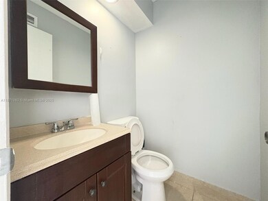 8913 NW 28th Dr unit B, Coral Springs, FL 33065 - photo 2