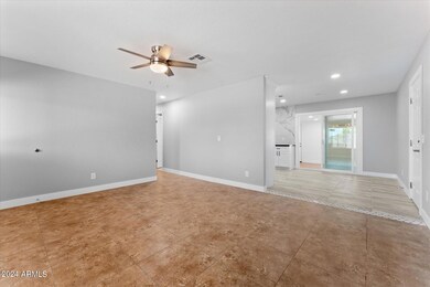 05-005-living-room