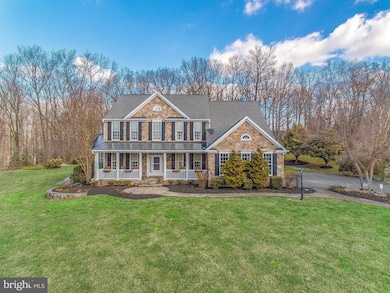 818 Avonshire Ct, Sykesville, MD 21784 - photo 2