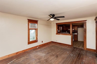 212 Pine St, Milo, IA 50166 - photo 4