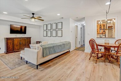 07-Family Room