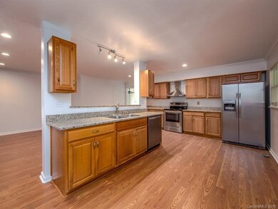 545 Caribou Rd, Asheville, NC 28803 - photo 4