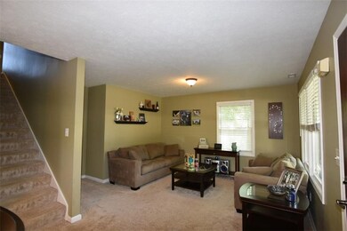 612 Willow Ln, Columbus, IN 47203 - photo 5