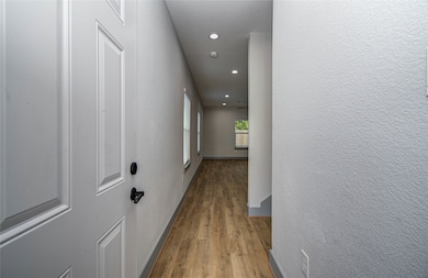 835 S Victory Dr, Houston, TX 77088 - photo 5