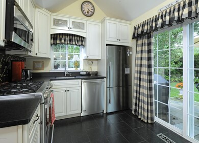 1 Shore Rd unit 12, Stamford, CT 06902 - photo 7