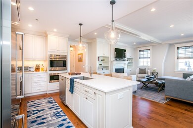 10 Barney St unit 304, Newport, RI 02840 - photo 4