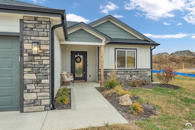 2620 E 26th Ct, Lawrence, KS 66046 - photo 4