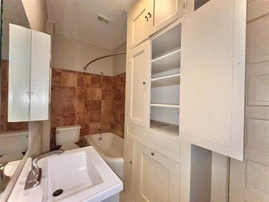 2704 Avenue G, Bay City, TX 77414 - photo 7