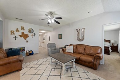 1104 Wintercreek Dr, Denton, TX 76210 - photo 5