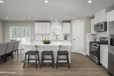 4077 Farmfield Dr, Navassa, NC 28451 - photo 5