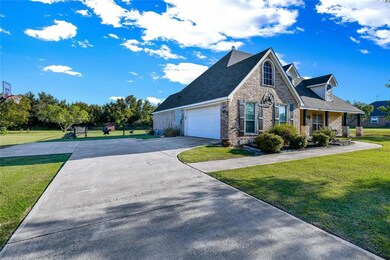 186 Lost Oak Dr, Azle, TX 76020 - photo 6