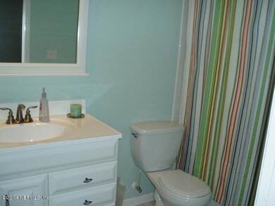 Upstairs_GuestBath