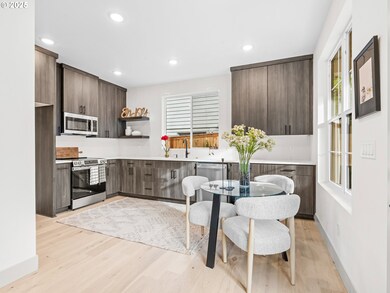 5217 SW Vacuna St, Portland, OR 97219 - photo 6