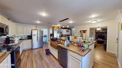 408 Sherman Rd, Dunlap, TN 37327 - photo 4