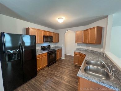 1509 S 31st St, Broken Arrow, OK 74014 - photo 4