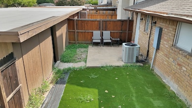 1402 S Carrier Pkwy unit 110, Grand Prairie, TX 75051 - photo 4