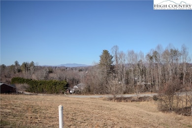 414 Whitmore St SE, Lenoir, NC 28645 - photo 2