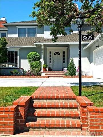 Beautiful traditional home with attached garage
