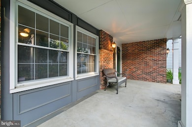 18321 Swan Stream Dr, Gaithersburg, MD 20877 - photo 4