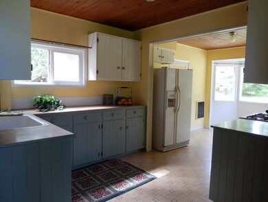 Country Kitchen