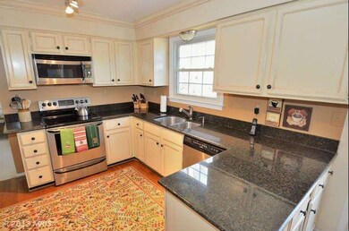 1905 Aubrey Place Ct, Vienna, VA 22182 - photo 4