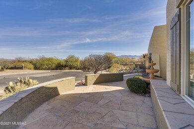 FRONT COURTYARD