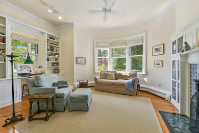 339 Harvard St unit 2, Cambridge, MA 02139 - photo 3