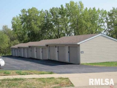 2413 W 54th St unit 10, Davenport, IA 52806 - photo 3