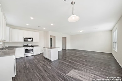 11923 Broken Spoke, San Antonio, TX 78254 - photo 2